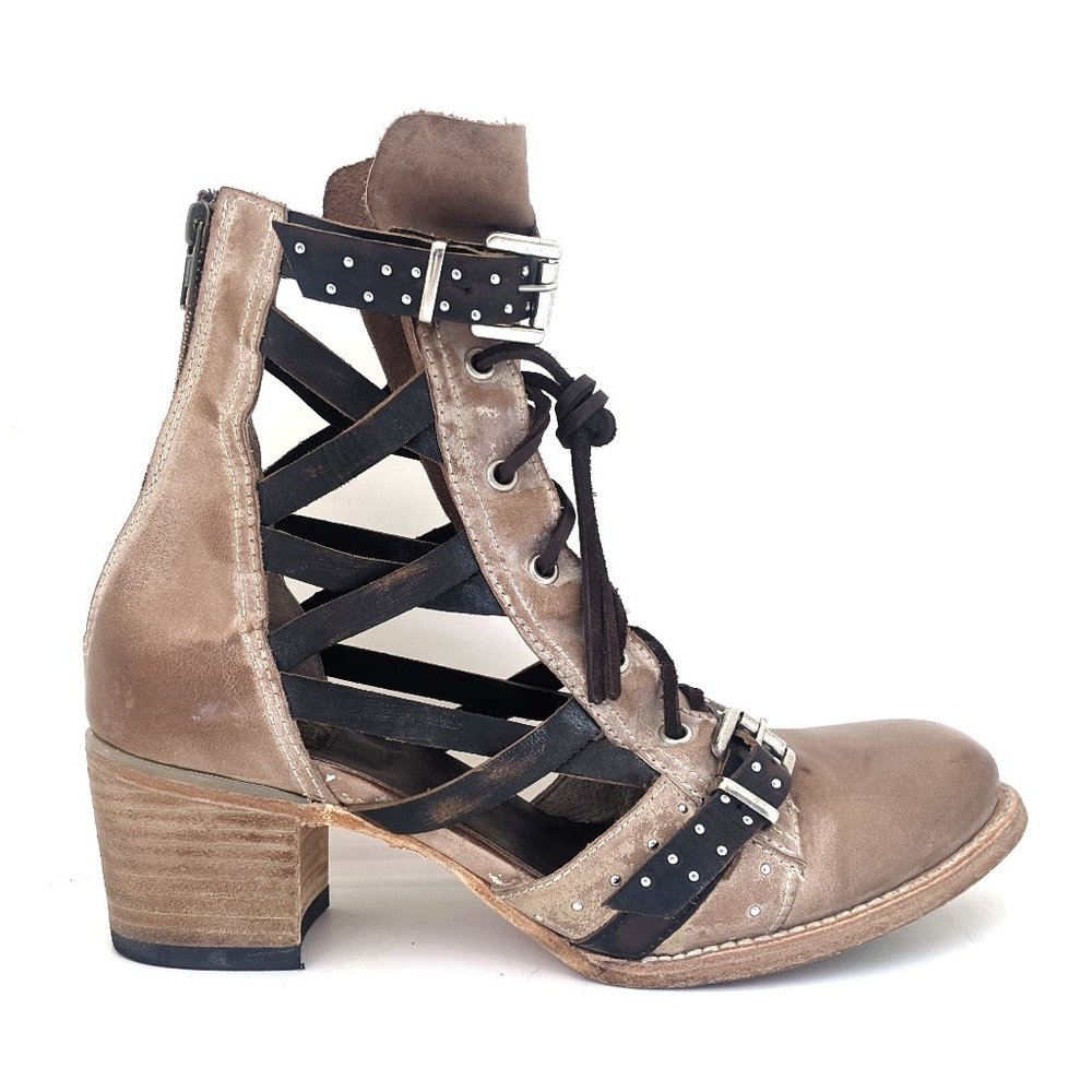 Freebird by Steven Cheyenne in Taupe Size 12 runs small, Leather Ankle Boots